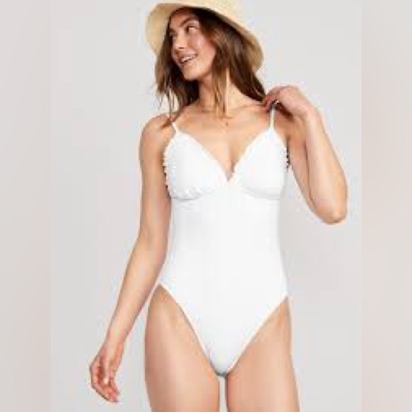 NWT Old Navy Eyelet-Embroidered V-Neck Ruffle-Trimmed One-Piece Swimsuit Sz M - Picture 1 of 6
